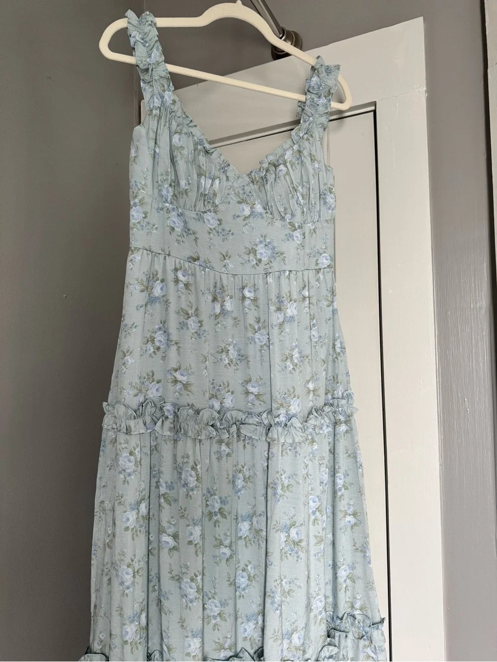 NWT Altar’d State Angelle textured Floral Tiered Maxi Dress - Picture 2 of 11